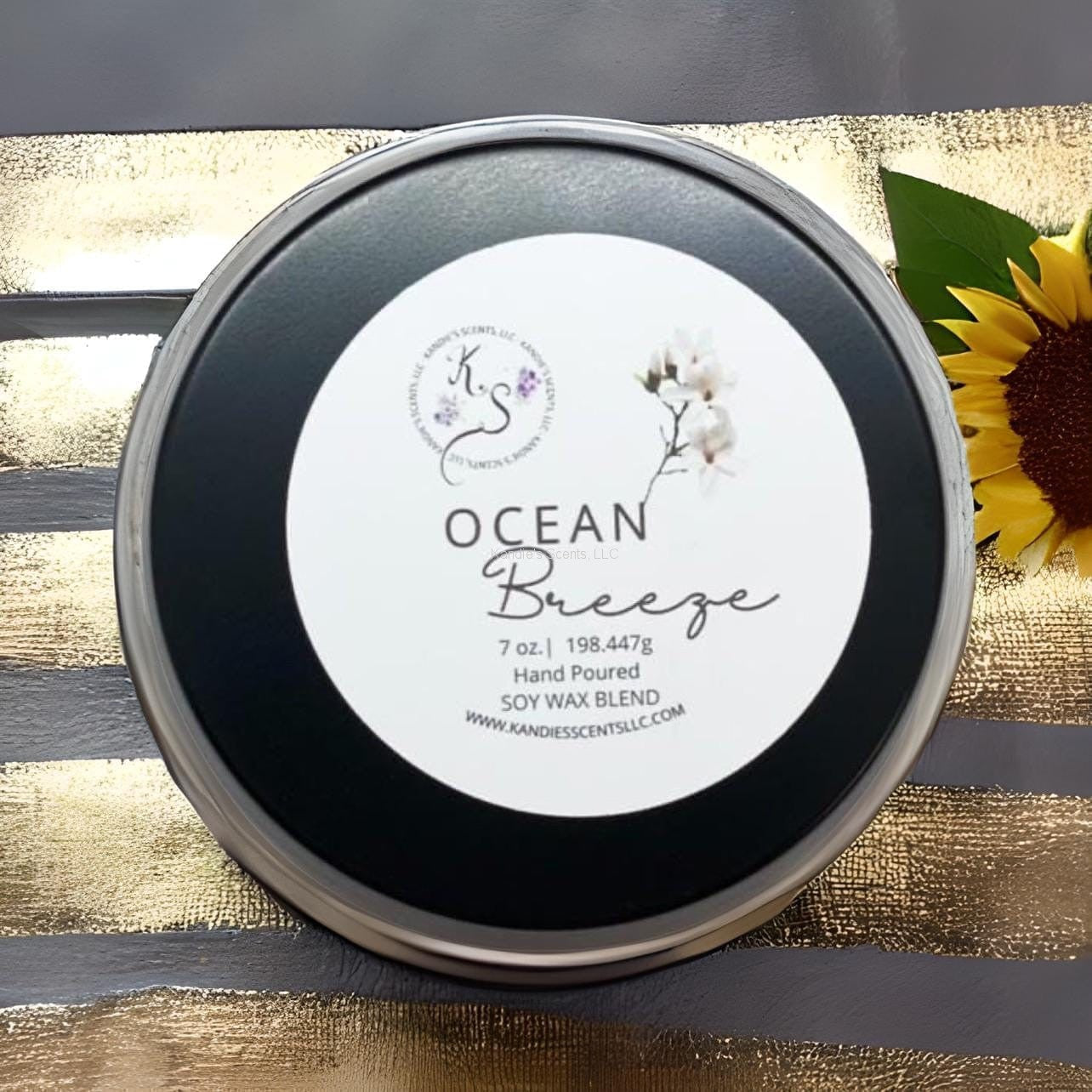 Ocean Breeze candle tin with sea salt and ozone scent