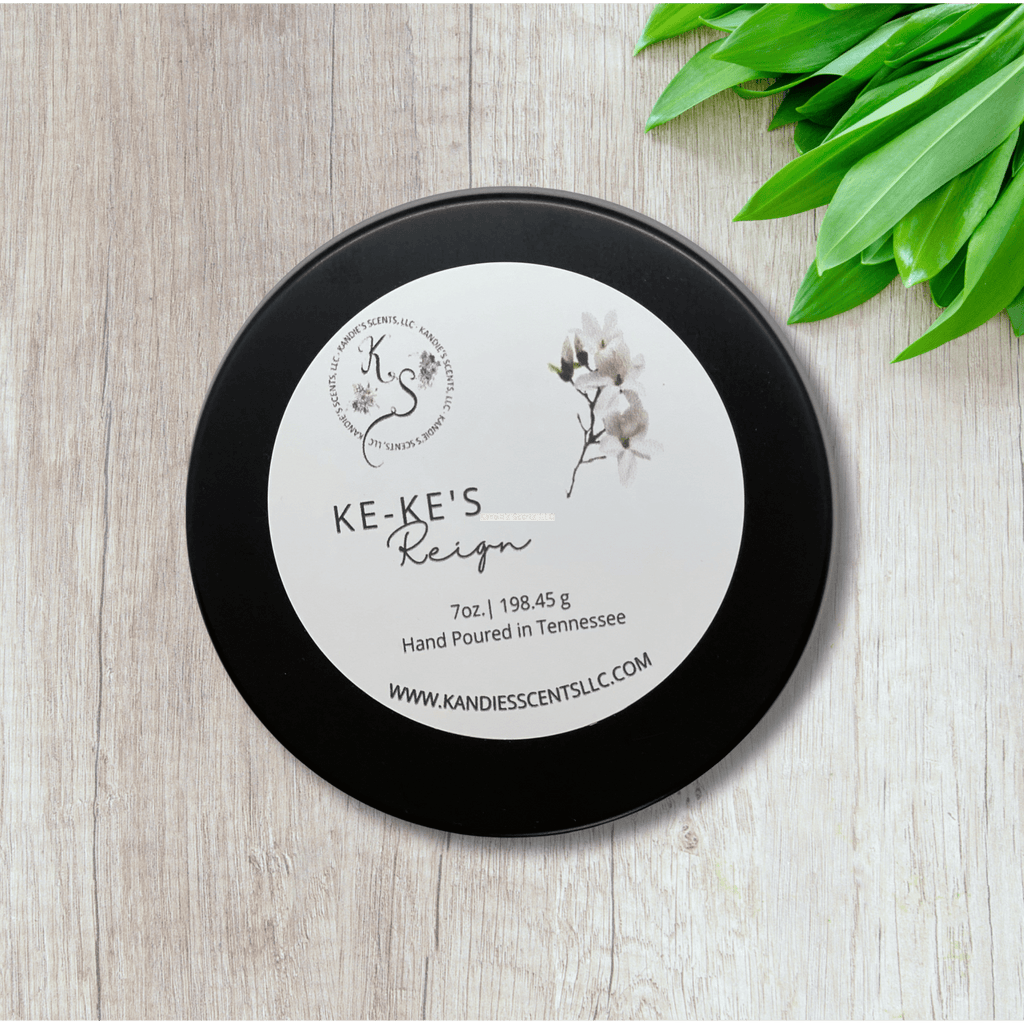 Luxury portable soy wax candle with French lavender and Egyptian amber
