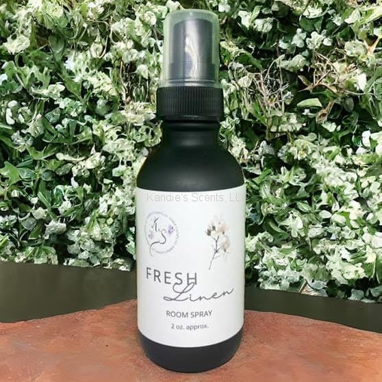 Odor-eliminating fragrance mist with essential oils